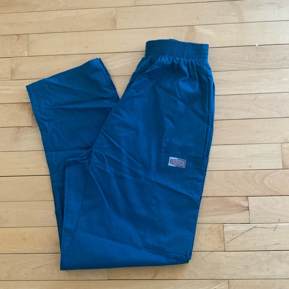 New scrub zone scrub pants